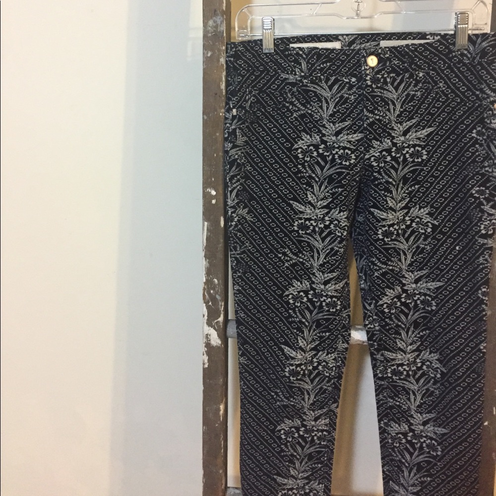 ANTHROPOLOGIE printed skinny leg cords!