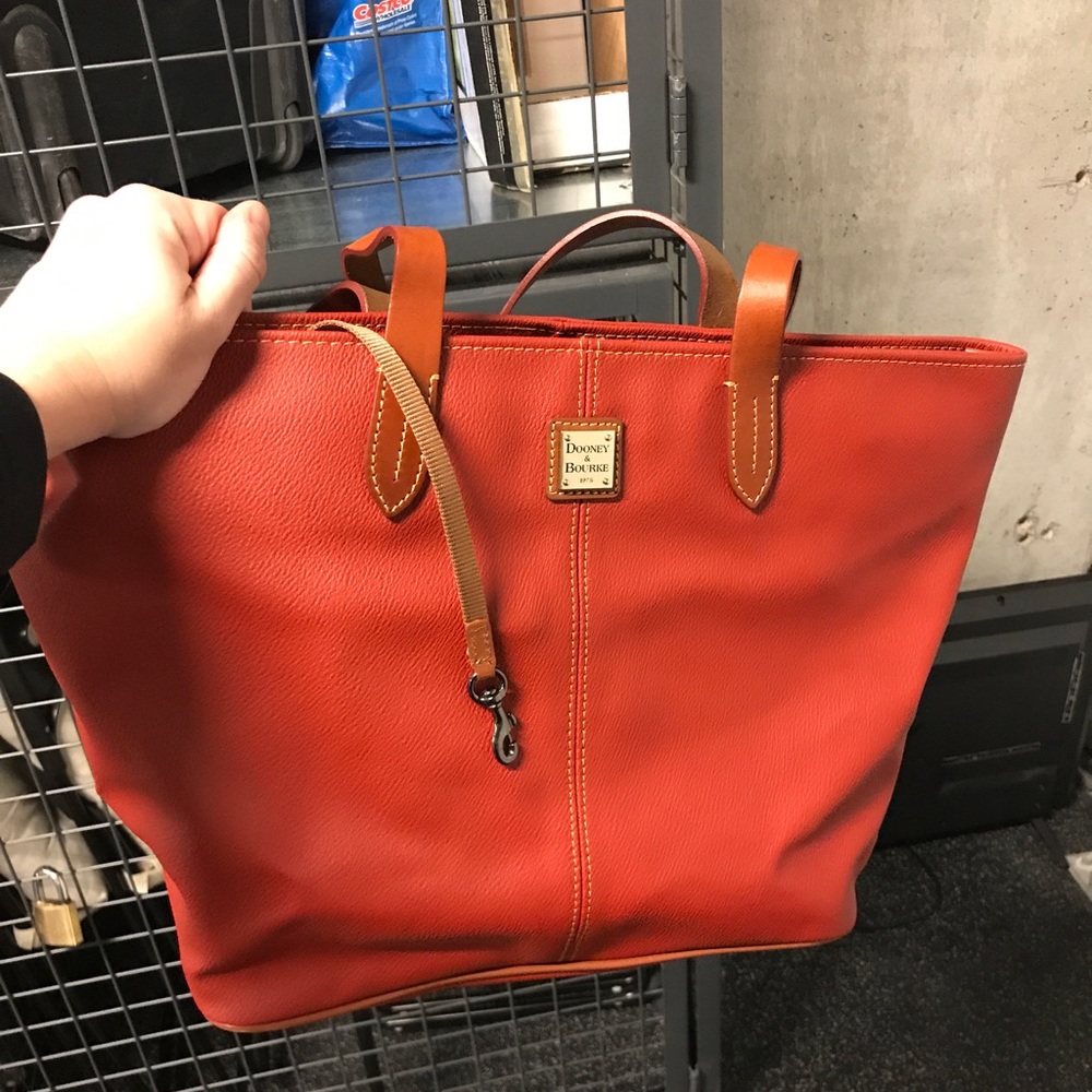 Great Dooney & Bourke Bag!