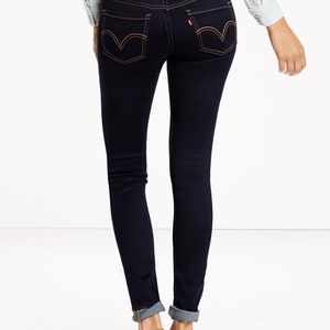 Size 27, Levi’s skinny denim jeans