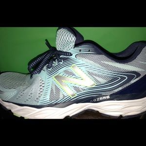 Practically New Women’s New Balance Sz 9.5