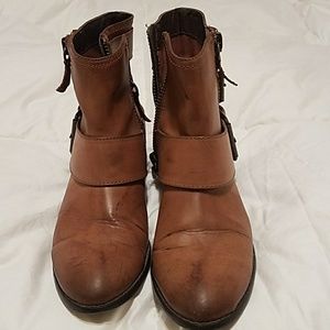 Yellow Box Booties size 8