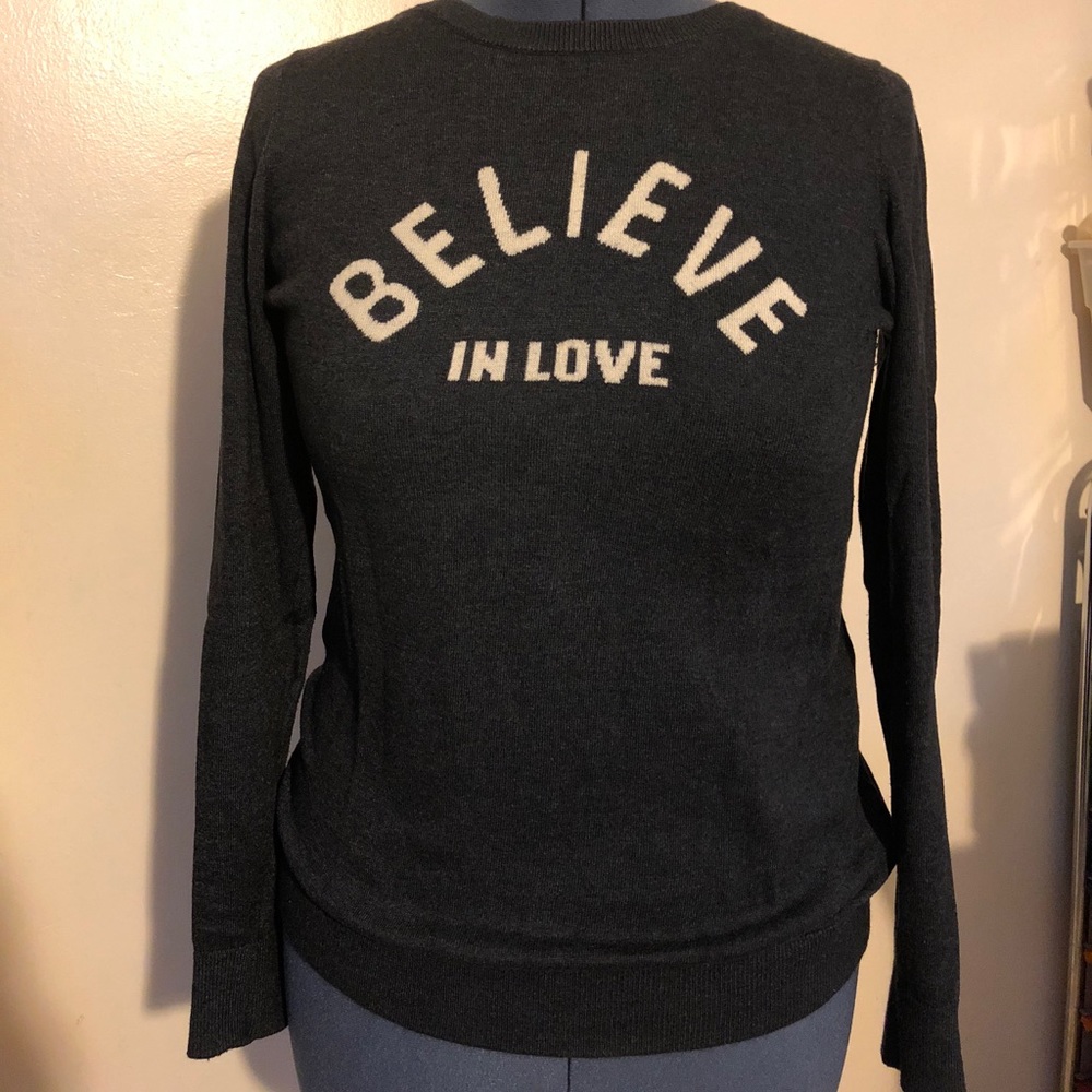 Old Navy women’s quote sweater - M
