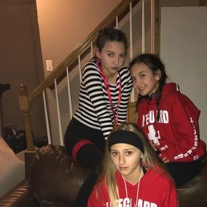 Meet your Posher, Anika