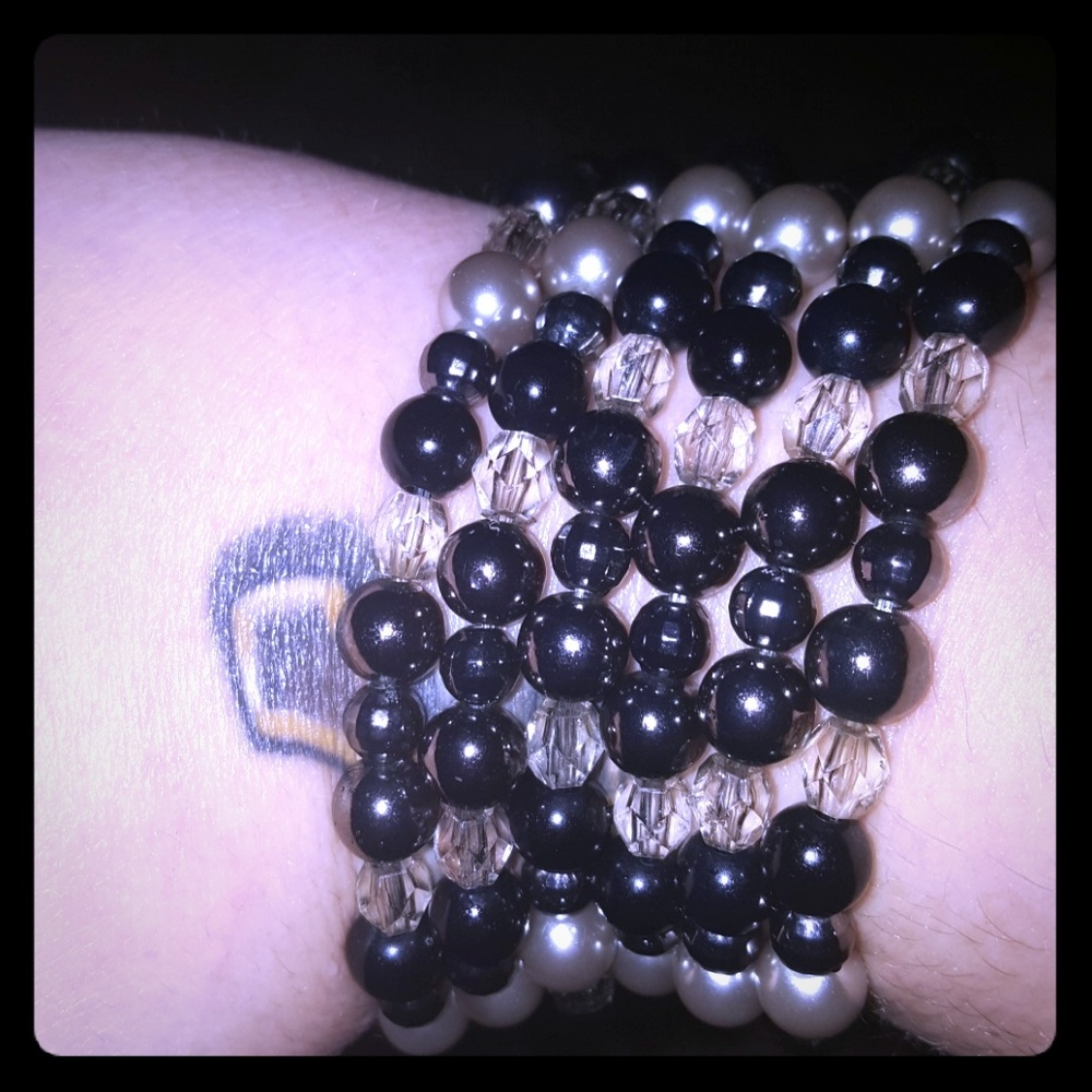 beaded bracecet
