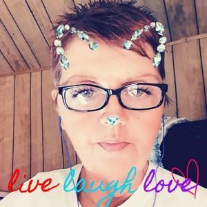 Meet your Posher, Dee