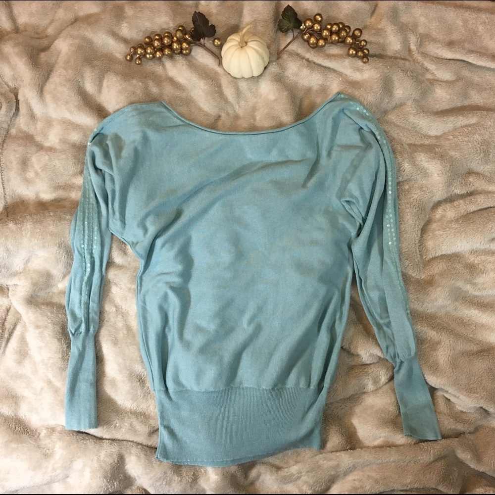 BCBGMAXAZARIA 85% Silk 15% Cashmere Sweater