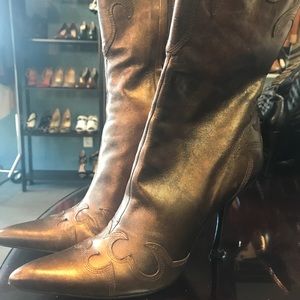 BCBG GIRLS BOOTS