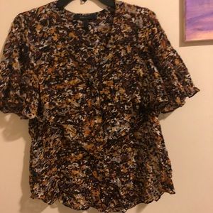 Beautiful BCBGMAXAZRIA top! 100% silk