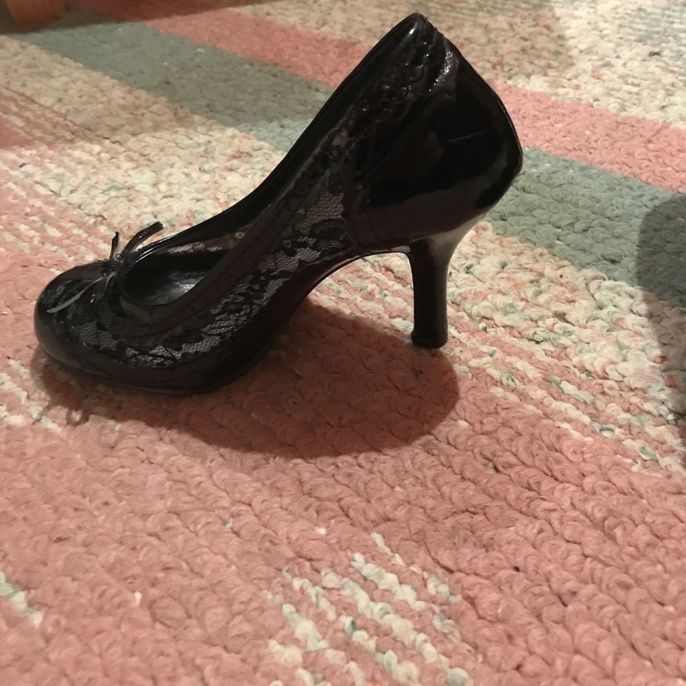 Heels - Picture 2 of 2
