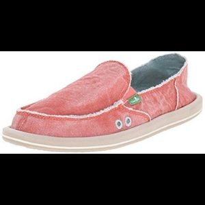 Women’s Sanuk Donna Distressed shoe