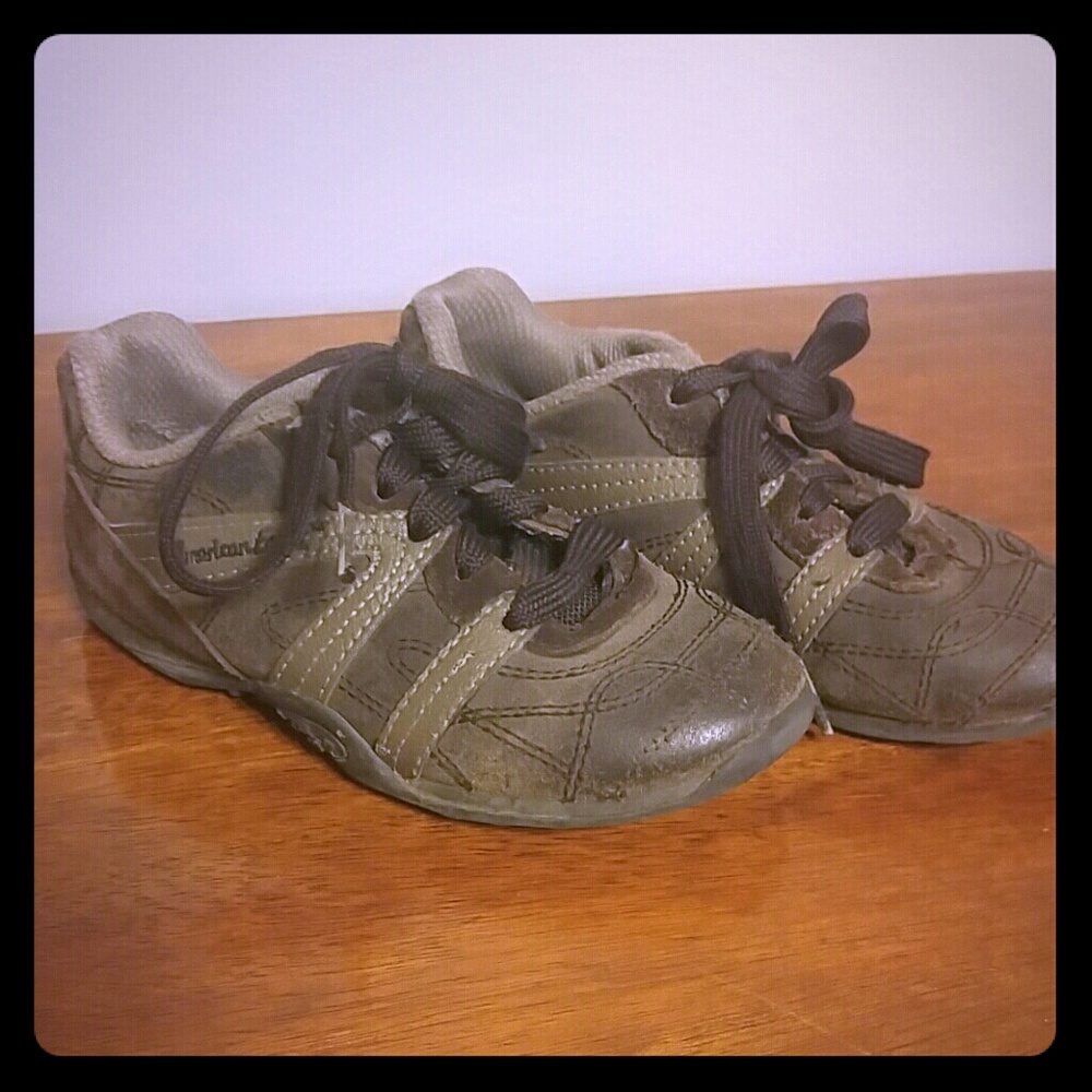 American Eagle Sneakers