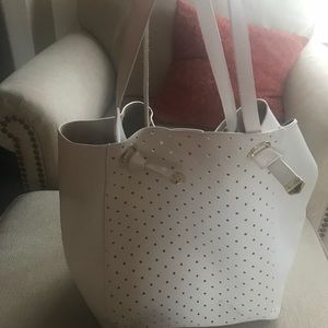 White shoulder purse