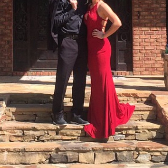 Red JOVANI prom dress size 4 - Picture 3 of 6