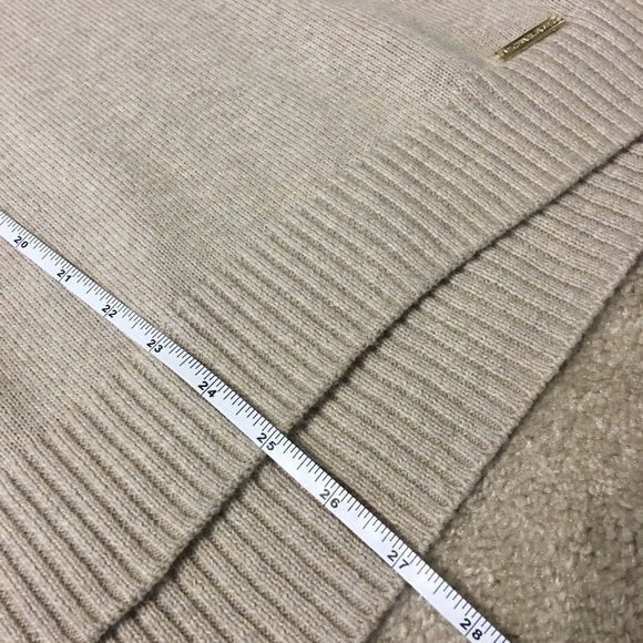 Michael Kors Large mock neck sweater oatmeal/beige - Picture 5 of 8