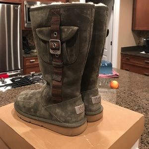 Olive Cargo-style Uggs