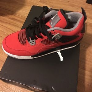 Air Jordan 4