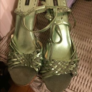 Woman’s green wedges size 8 1/2