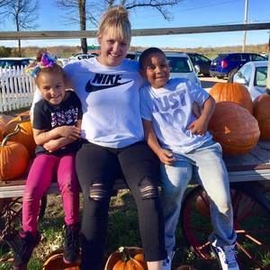 Meet your Posher, Naomi