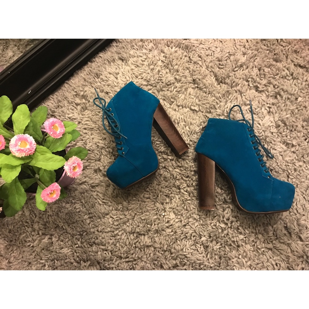 ⭐️ Blue Bootie Heels