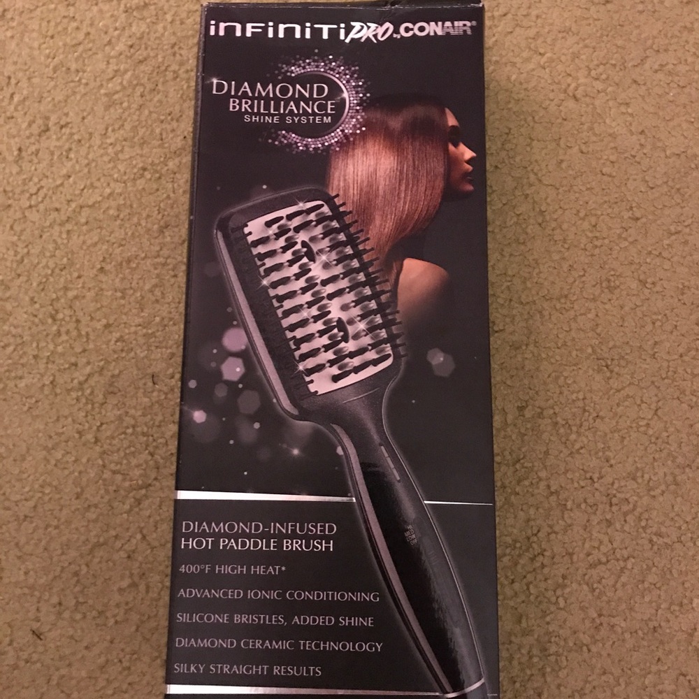 BRAND NEW Conair Hot Paddle Straightening Brush