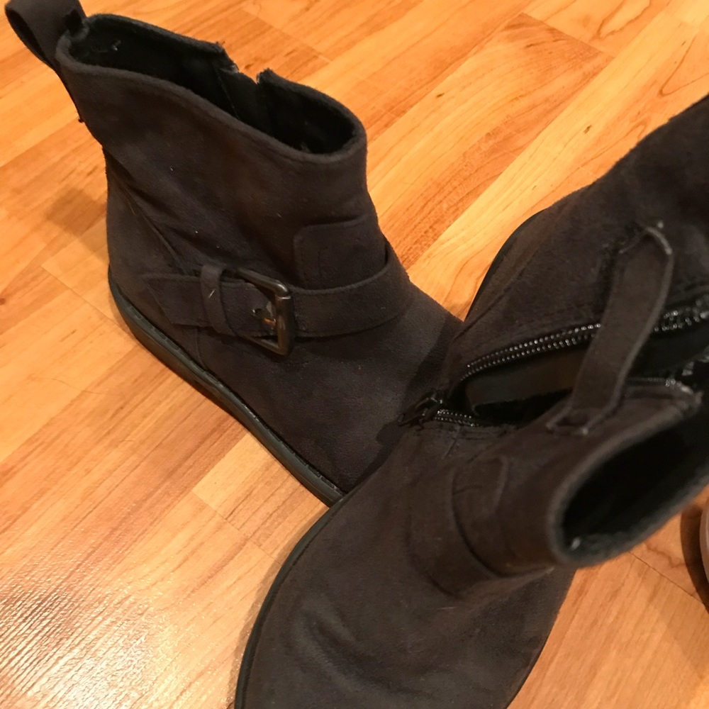 LITTLE GIRL SHOES