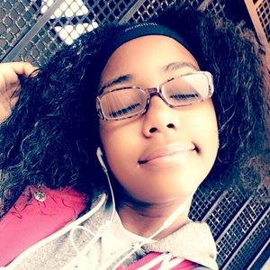 Meet your Posher, Faith