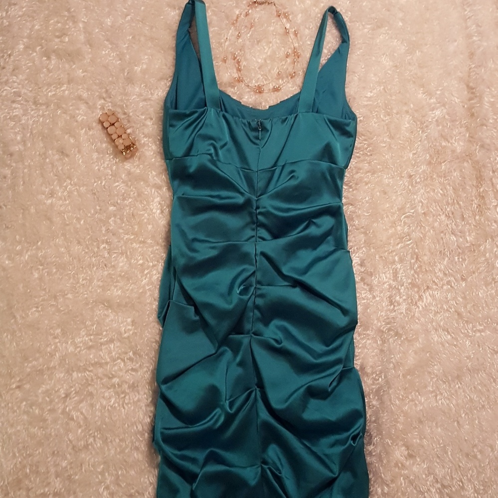 Cache dress - Picture 2 of 7