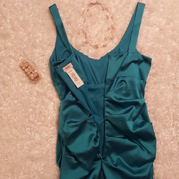 Cache dress - Picture 3 of 7