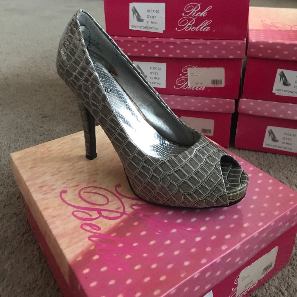 Gray snake print heels