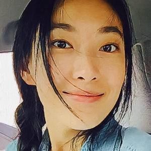 Meet your Posher, Bella