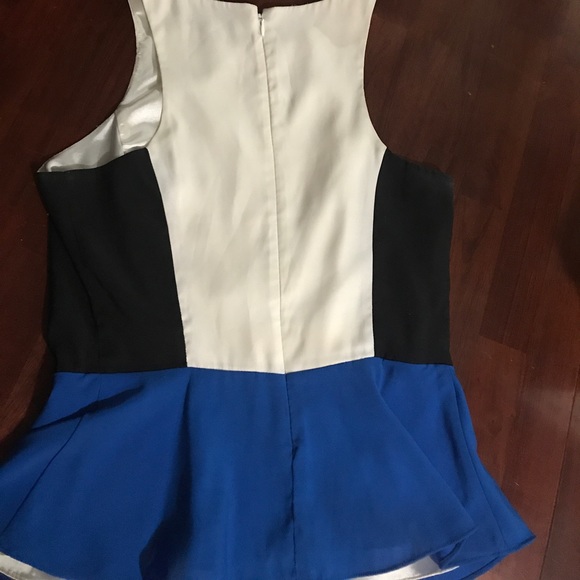 EXPRESS RACERBACK PEPLUM 👚 - Picture 2 of 4