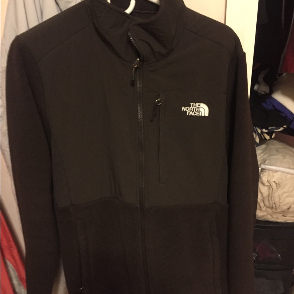 Woman’s Northface brown soft shell size L