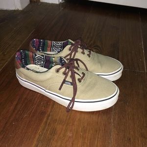Size 7 Vans shoes