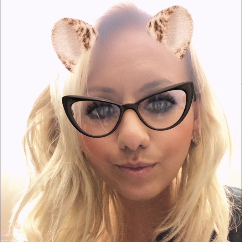 Meet your Posher, Renee