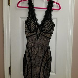Bebe lace dress