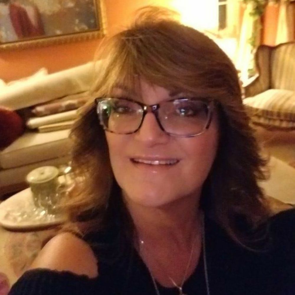 Meet your Posher, Dena