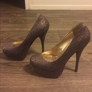 Steve Madden Platform Glitter pumps