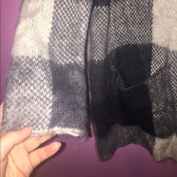 Wool Cardigan - Picture 4 of 8