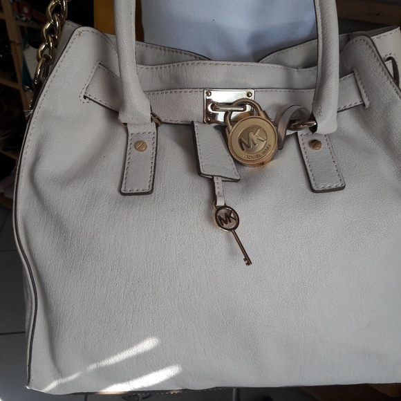 Michael Kors Handbags - Authentic Michael Kors Hamilton Traveler