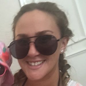 Meet your Posher, Meagan