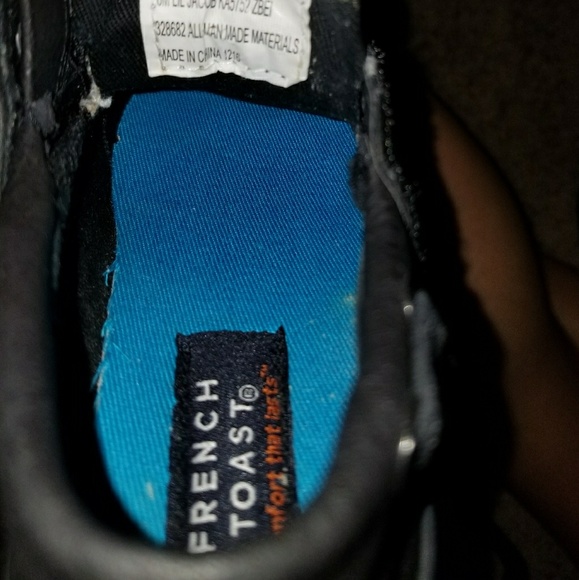 Shoes - Picture 3 of 4