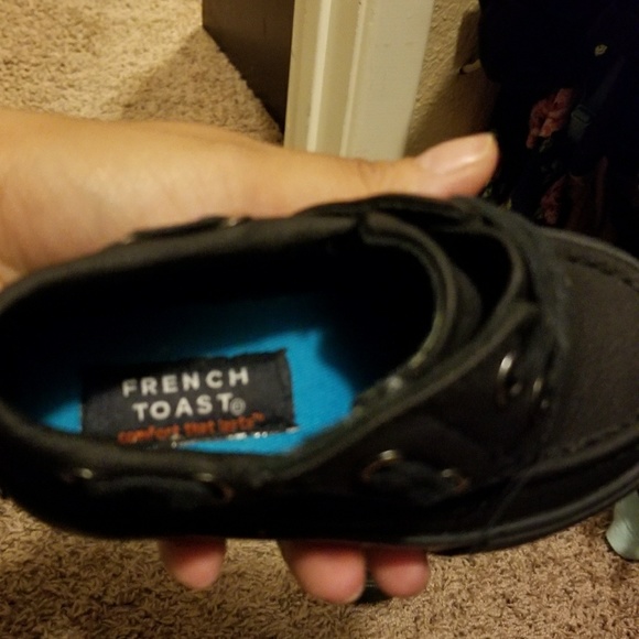 Shoes - Picture 4 of 4