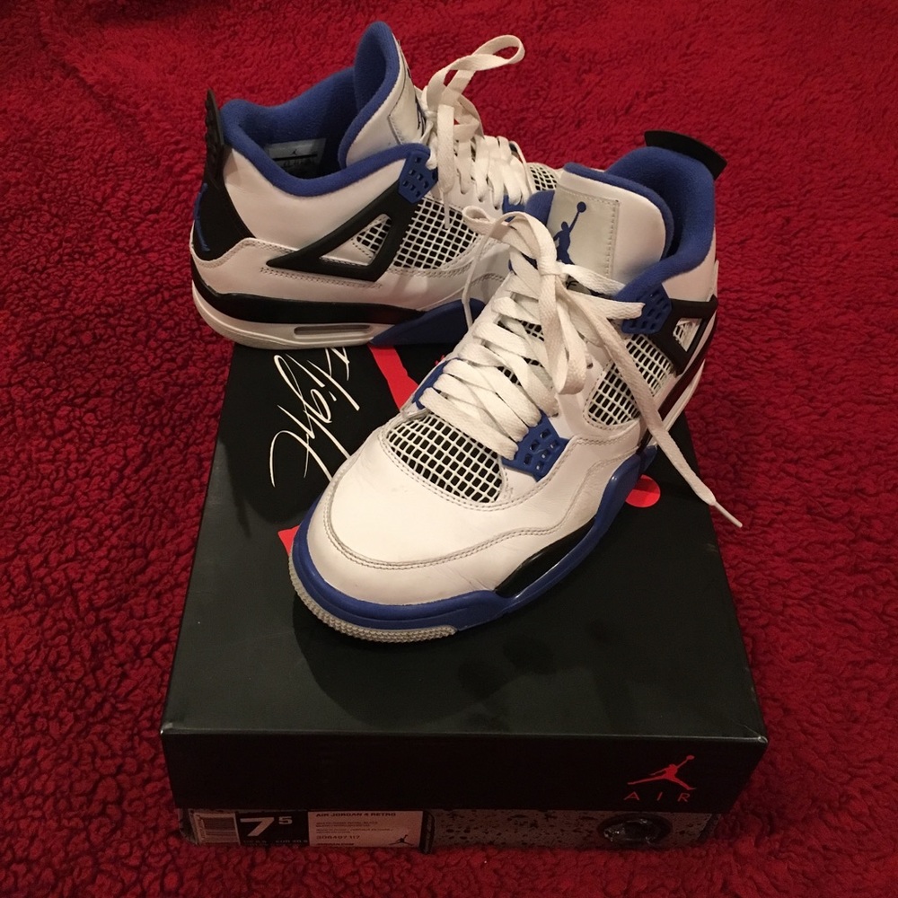 Air Jordan 4 Retro royal blue tennis shoes