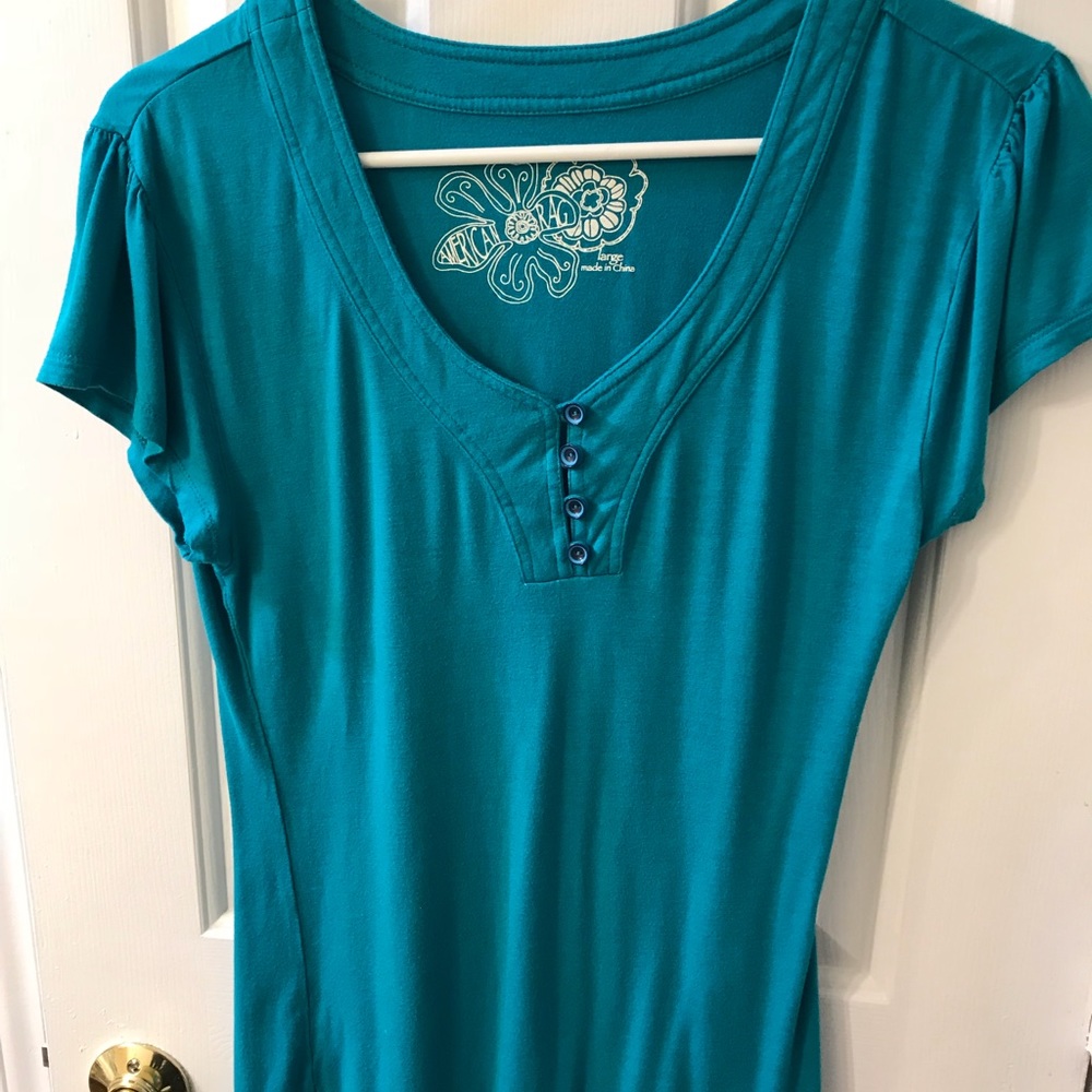 Large juniors top, excellent condition
