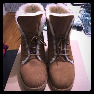 UGG Quincy boot
