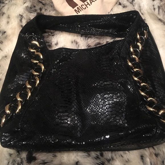 HOT SALE! MICHAEL KORS Python ID Chain Hobo - Picture 5 of 7