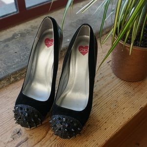 NWT Bebe spiked toe heel