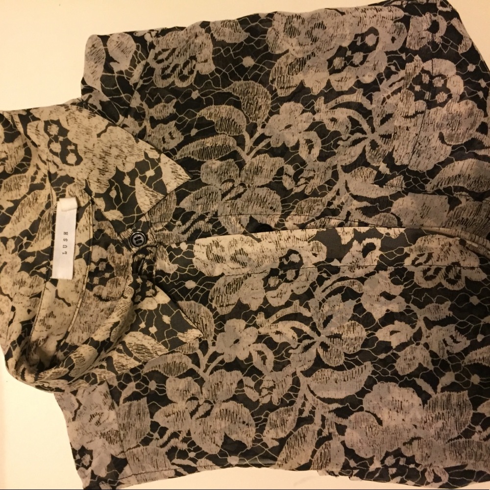 Button up blouse - Picture 2 of 3