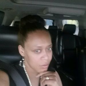 Meet your Posher, Fredia