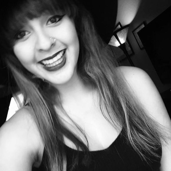 Meet your Posher, Perla - Picture 1 of 1